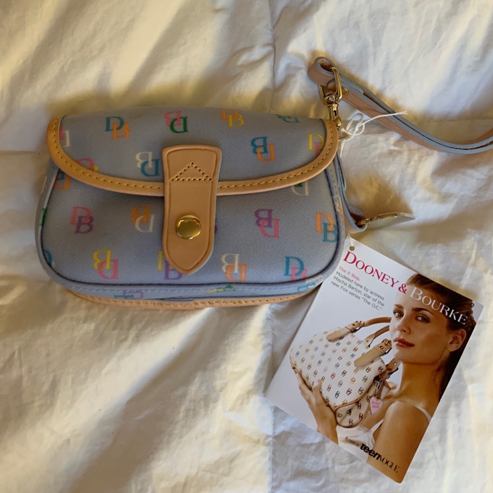 Dooney & Bourke wristlet